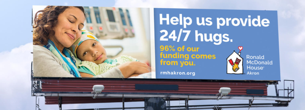 Iklan Billboard Kampanye Fundraising ‘Ronald McDonald’ di Akron, Ohio. Sumber: KNOX inc