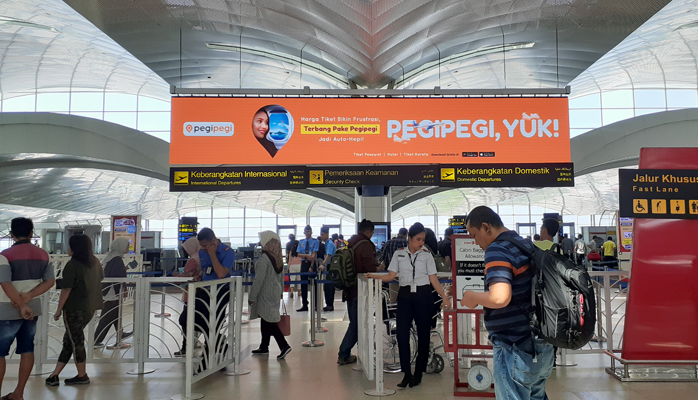 Branding Eksklusif Pegipegi di Bandara Kualanamu Medan