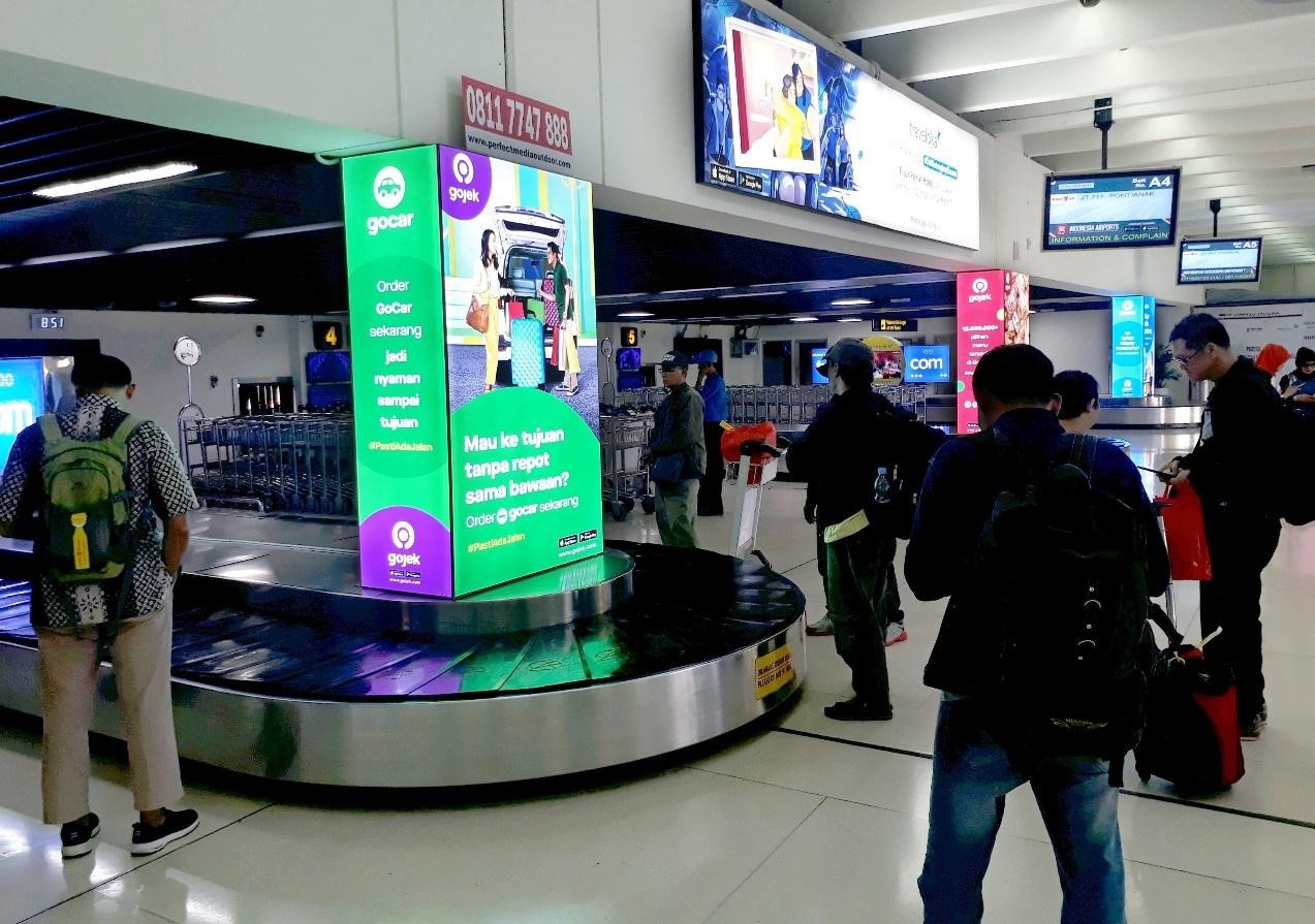 Pillar Lightbox Gojek di Baggage Claim T1 A & B, Bandara Internasional Soekarno Hatta
