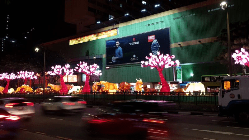 Billboard Kampanye Tudor Watches bertajuk #BorntoDare