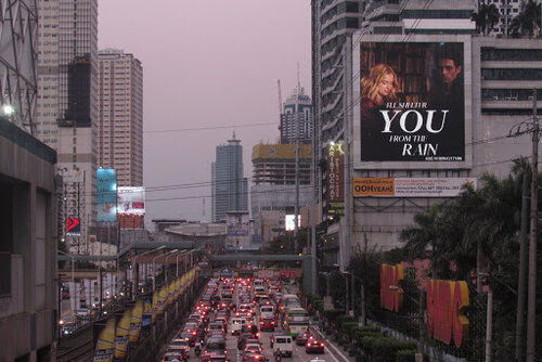 Billboard Kampanye OOH Netflix untuk Series 'YOU' di Filipina dan Malaysia