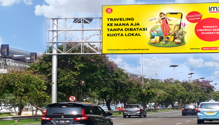iklan indosat (Jasa Pasang Billboard Statis di Jakarta yang Strategis)